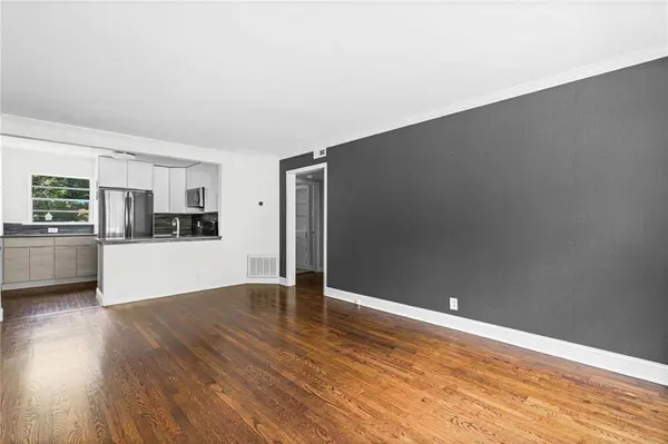 2240 Cheshire Bridge RD NE #207, Atlanta, GA 30324