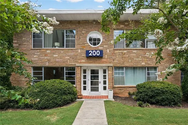 2240 Cheshire Bridge RD NE #207