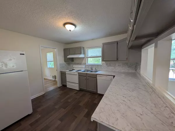 185 Orchard AVE, Rossville, GA 30741