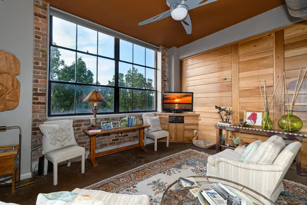 1301 Market ST, Chattanooga, TN 37402