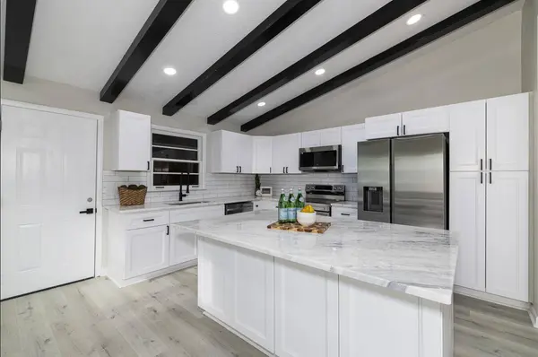 1925 Barrett DR, Fort Oglethorpe, GA 30742