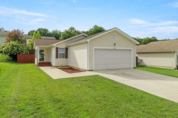 4266 Kayla CIR