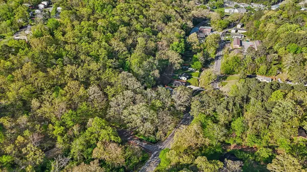 1018 Shallowford RD, Chattanooga, TN 37411