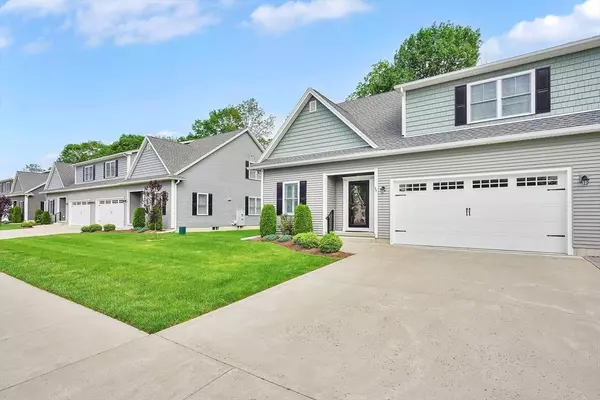 17 St Andrews Way #17, West Springfield, MA 01089