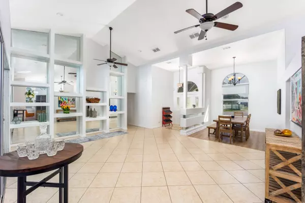 662 SW Woodside CT, Palm City, FL 34990