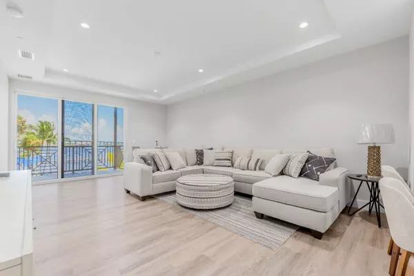 41 SW Seminole ST 305, Stuart, FL 34994