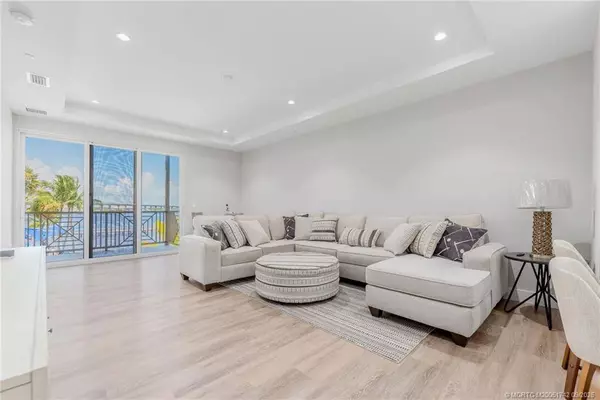 41 SW Seminole ST #305, Stuart, FL 34994