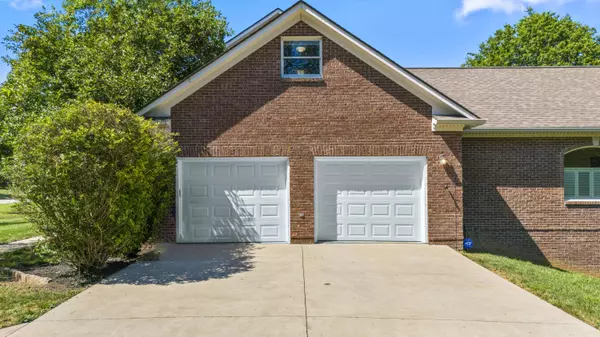 233 Quail Run Drive, Georgetown, KY 40324