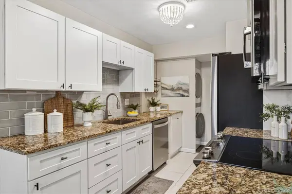 7275 S Xenia CIR #F, Centennial, CO 80112