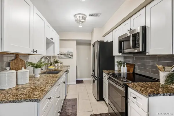 7275 S Xenia CIR #F, Centennial, CO 80112