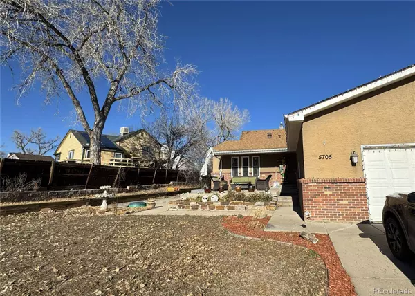 5705 Wellington Pkwy, Arvada, CO 80003