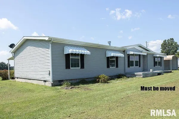 37 Moosewood DR, Flora, IL 62839