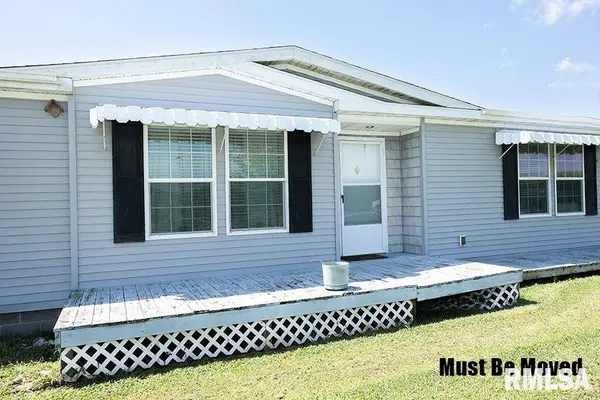 37 Moosewood DR, Flora, IL 62839