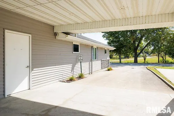 203 S MAIN ST, Dieterich, IL 62424