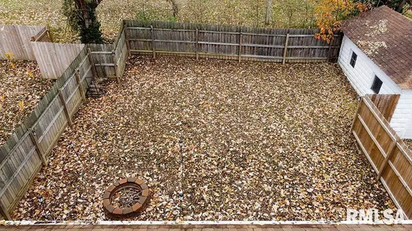 907 FRANKLIN AVE, Greenville, IL 62246