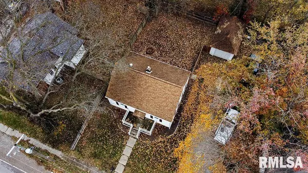 907 FRANKLIN AVE, Greenville, IL 62246