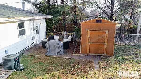 4 HILLSIDE DR, Mt Vernon, IL 62864