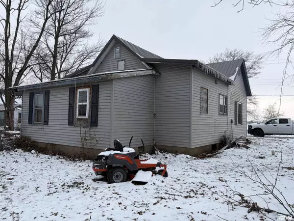 140 Tanner ST, Louisville, IL 62858