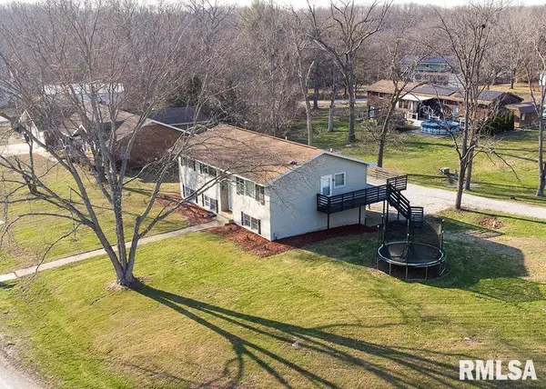 15047 N COLONY LN, Effingham, IL 62401
