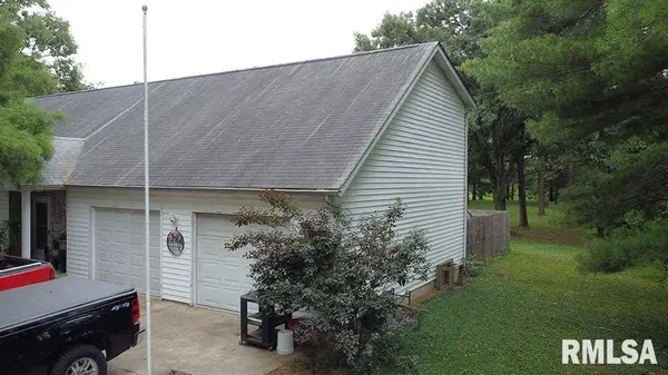 474 S PINE ST, Breese, IL 62330