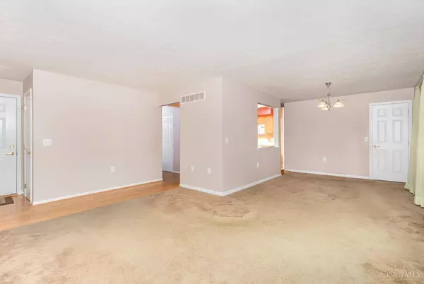 5342 Meadow Walk Ln #4S, Cincinnati, OH 45247