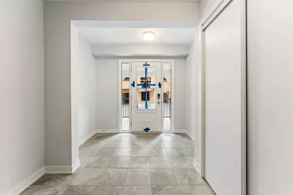 Ottawa, ON K2J 7B2,919 Nova Pvt