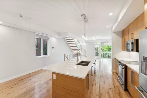 36 Ontario ST, Overbrook - Castleheights And Area, ON K1K 1L1