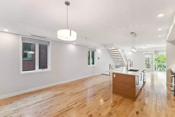 36 Ontario ST, Overbrook - Castleheights And Area, ON K1K 1L1