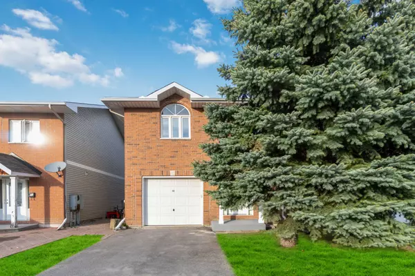 3 A Southpark DR, Blackburn Hamlet, ON K1B 3B8