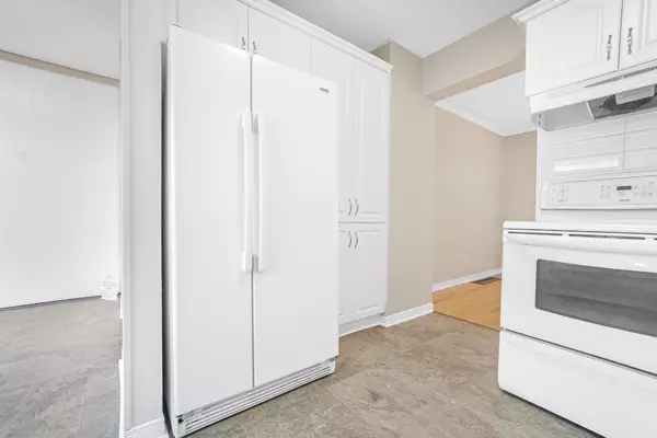 890 Cahill DR W #10, Hunt Club - Windsor Park Village And Area, ON K1V 9A4