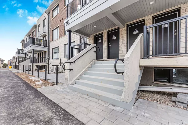 301 Glenroy Gilbert DR #9, Barrhaven, ON K2J 7N6