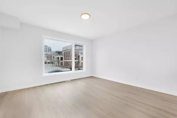 301 Glenroy Gilbert DR #9, Barrhaven, ON K2J 7N6