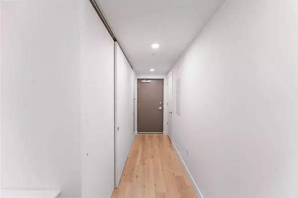 10 James ST #316, Ottawa Centre, ON K2P 1Y5