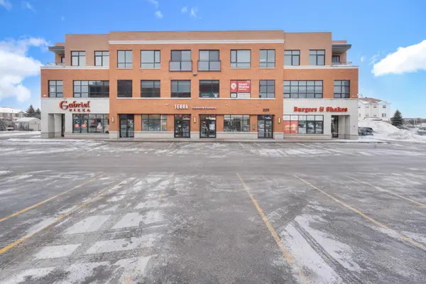 220 Kennevale Dr #308, Ottawa, ON K2J 6B6