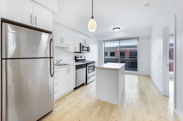 220 Kennevale Dr #308, Ottawa, ON K2J 6B6