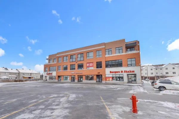 220 Kennevale Dr #308, Ottawa, ON K2J 6B6