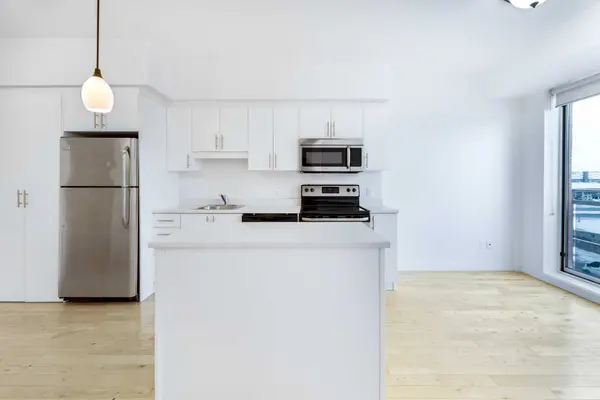 220 Kennevale Dr #308, Ottawa, ON K2J 6B6