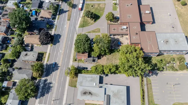 713 St Laurent BLVD, Overbrook - Castleheights And Area, ON K1K 3A6