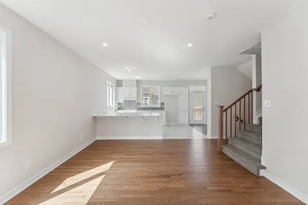 309 Falsetto ST, Orleans - Convent Glen And Area, ON K1W 0S5