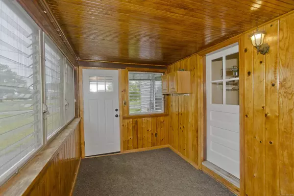 33 Old King Street, Enfield, CT 06082