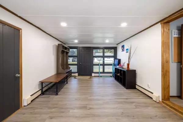 8 Ellis Road, Enfield, CT 06082