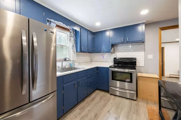 8 Ellis Road, Enfield, CT 06082