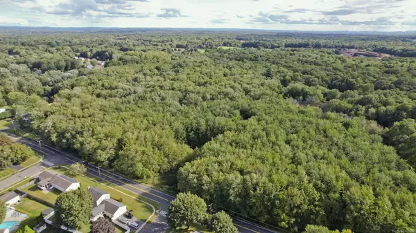 86 Weymouth Road, Enfield, CT 06082