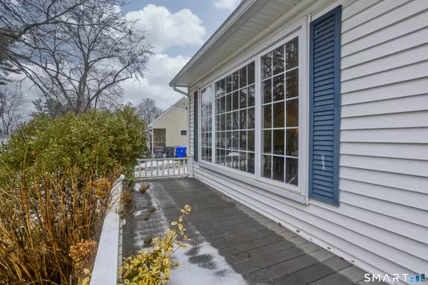 39 Perry Lane, Enfield, CT 06082