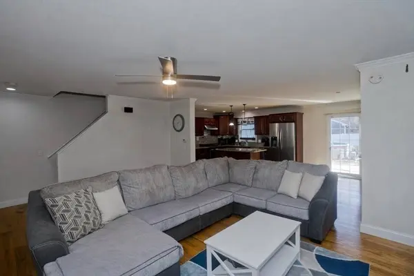 31 Acrebrook Rd, Springfield, MA 01129