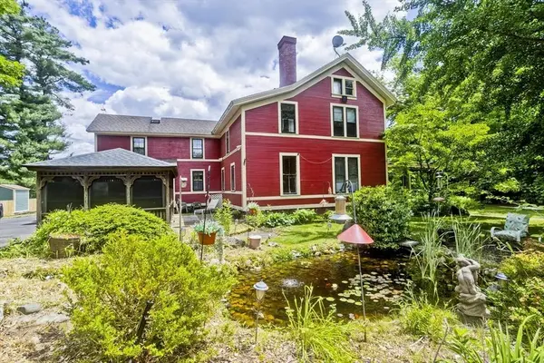 2 Crescent Hl, Springfield, MA 01105