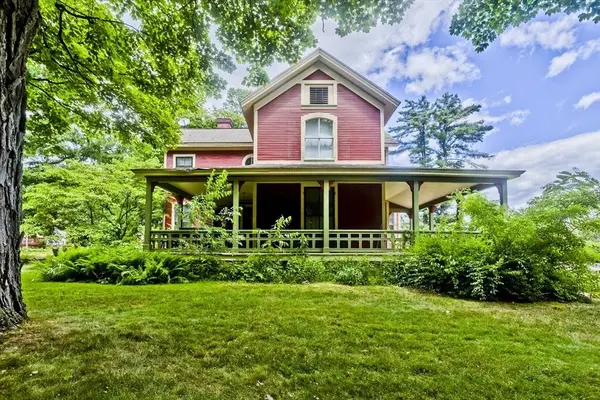 2 Crescent Hl, Springfield, MA 01105