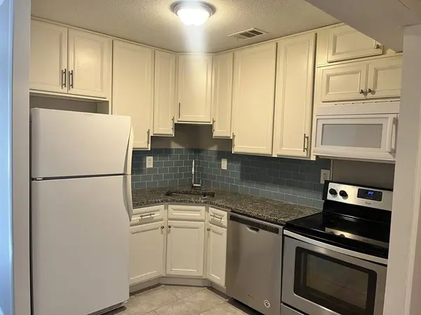 555 Russell Road #c12, Westfield, MA 01085