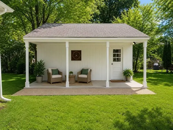 45 Bellevue Ave, Longmeadow, MA 01106