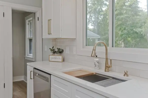 45 Bellevue Ave, Longmeadow, MA 01106
